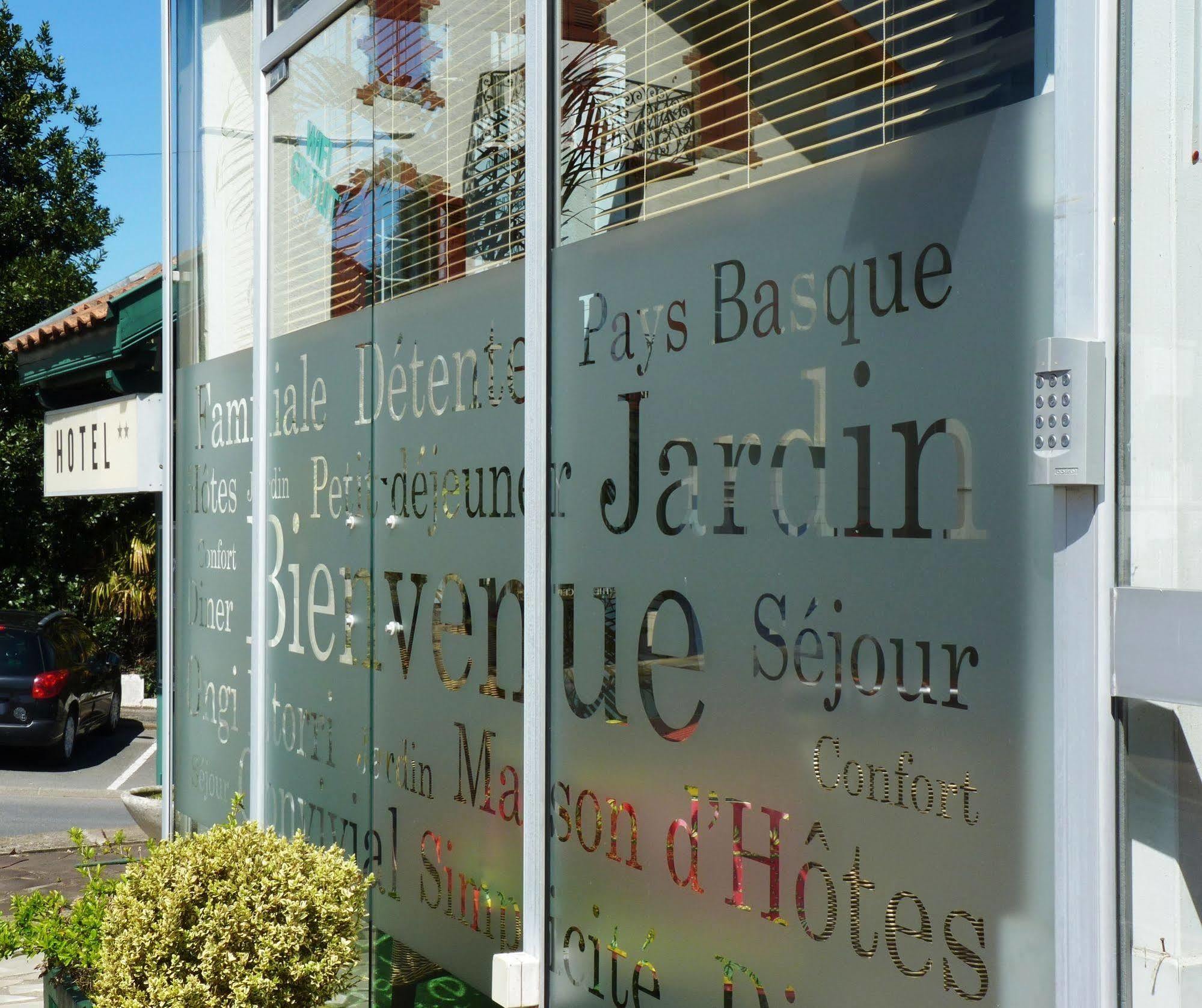 Hostellerie Du Parc Cambo-les-Bains Dış mekan fotoğraf